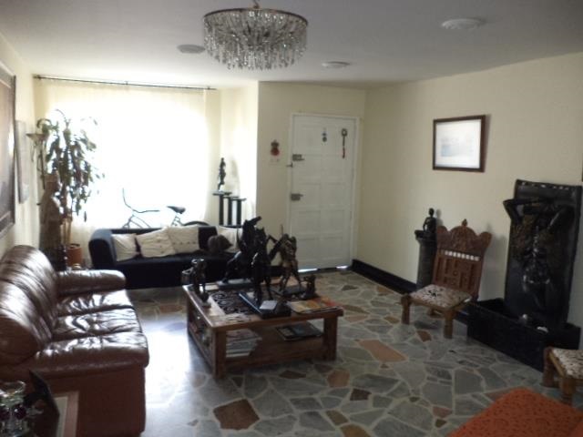Casa en venta en Lagos De Cordoba, Bogotá · foto 3 de 24