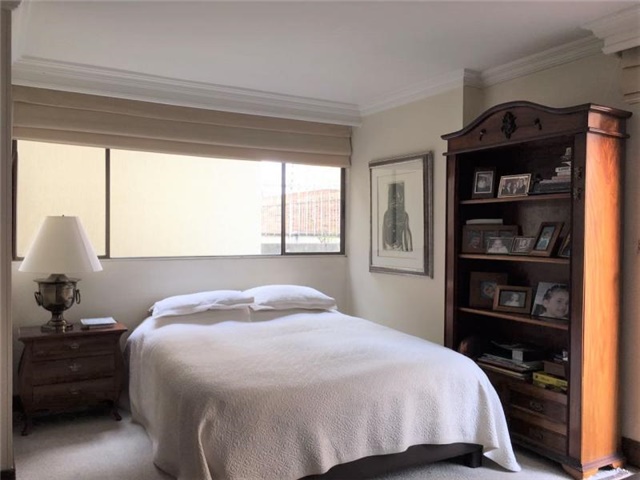 Apartamento de 3 alcobas en venta en Chico, Bogotá, 135 m² · foto 12 de 18