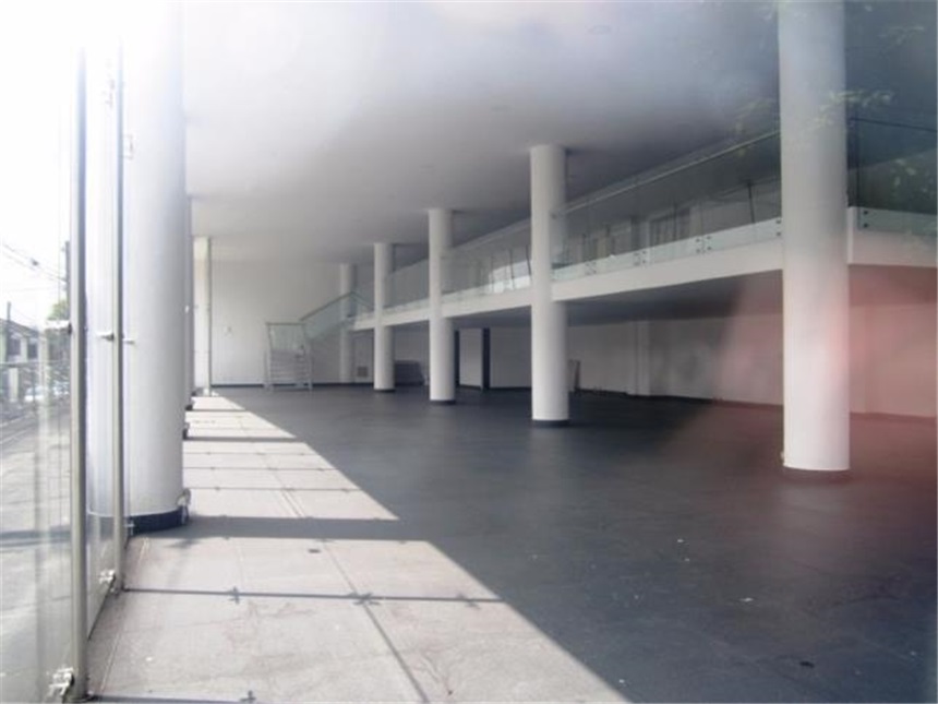 Local en Arriendo - Vista 2