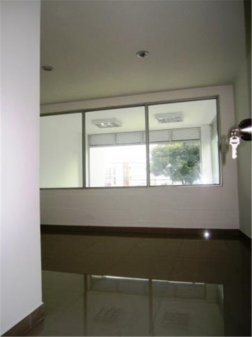 Local en Arriendo - Vista 2