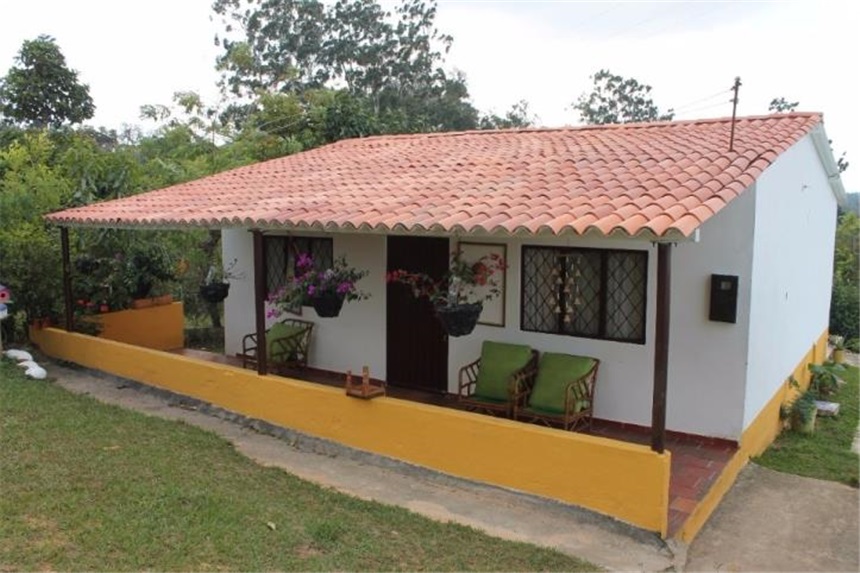 Casa de 2 alcobas en venta en Ruitoque Alto, Floridablanca, 1721 m² · foto 3 de 24