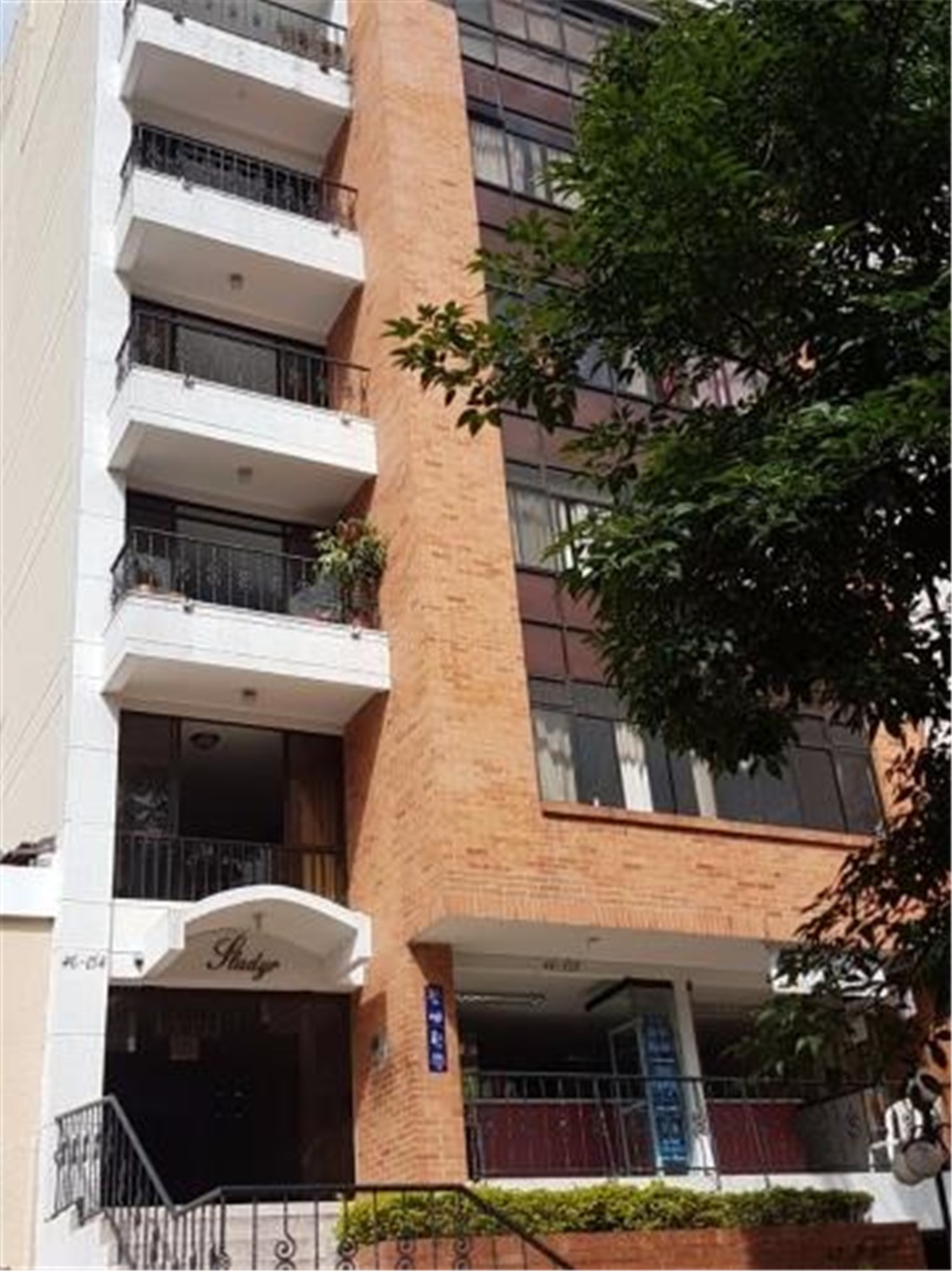 Apartamento de 2 alcobas en venta en Cabecera Del Llano, Bucaramanga, 84 m² · foto 2 de 14