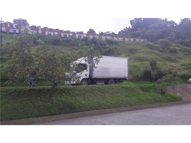 Lote en venta en Avenida Kevin Angel, Manizales, 3143 m² · foto 2 de 5