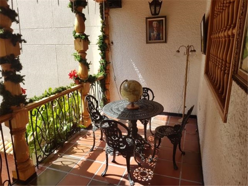 Casa de 5 alcobas en venta en Sotomayor, Bucaramanga, 520 m² · foto 13 de 23