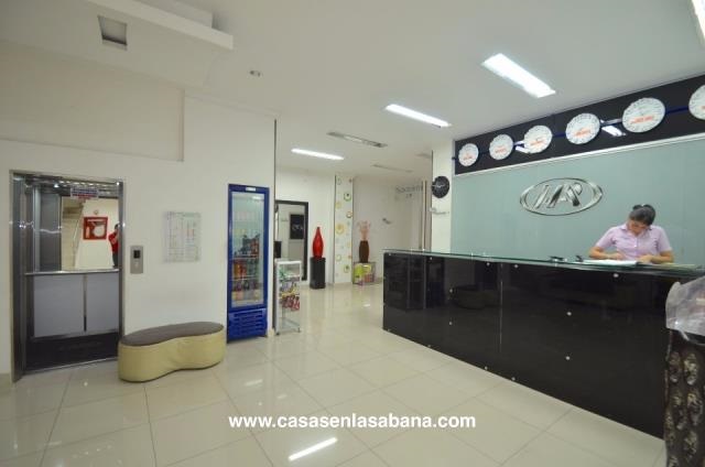 Edificio en venta en Centro, Neiva, 2115 m² · foto 2 de 24