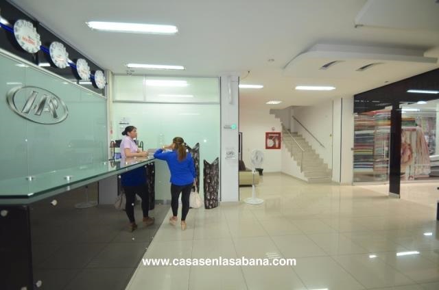 Edificio en venta en Centro, Neiva, 2115 m² · foto 3 de 24