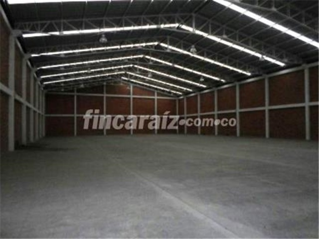 Bodega en Arriendo - Más