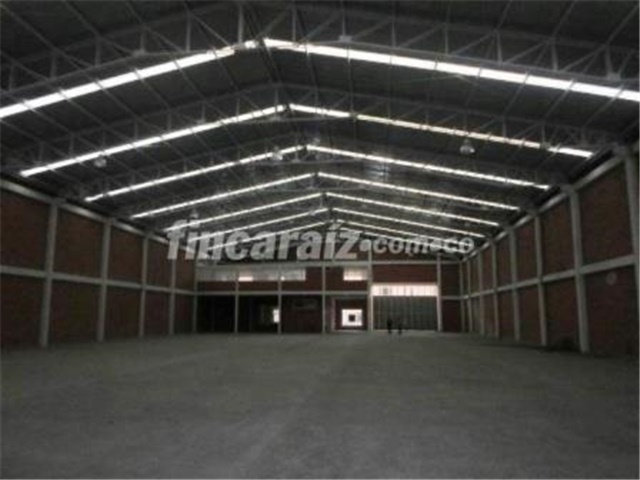 Bodega en arriendo en Las Villas De Mosquera, Mosquera, 2200 m² · foto 7 de 11