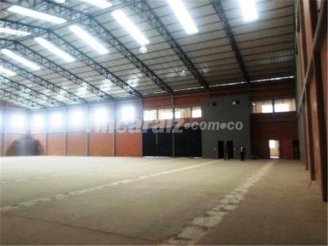 Bodega en arriendo en Las Villas De Mosquera, Mosquera, 4000 m² · foto 2 de 14