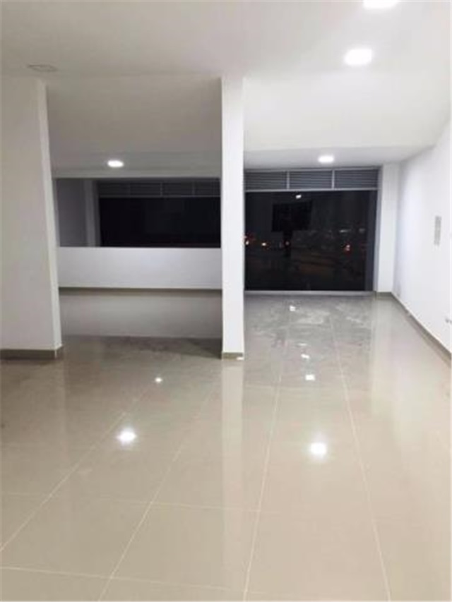 Local en Arriendo - Vista 2