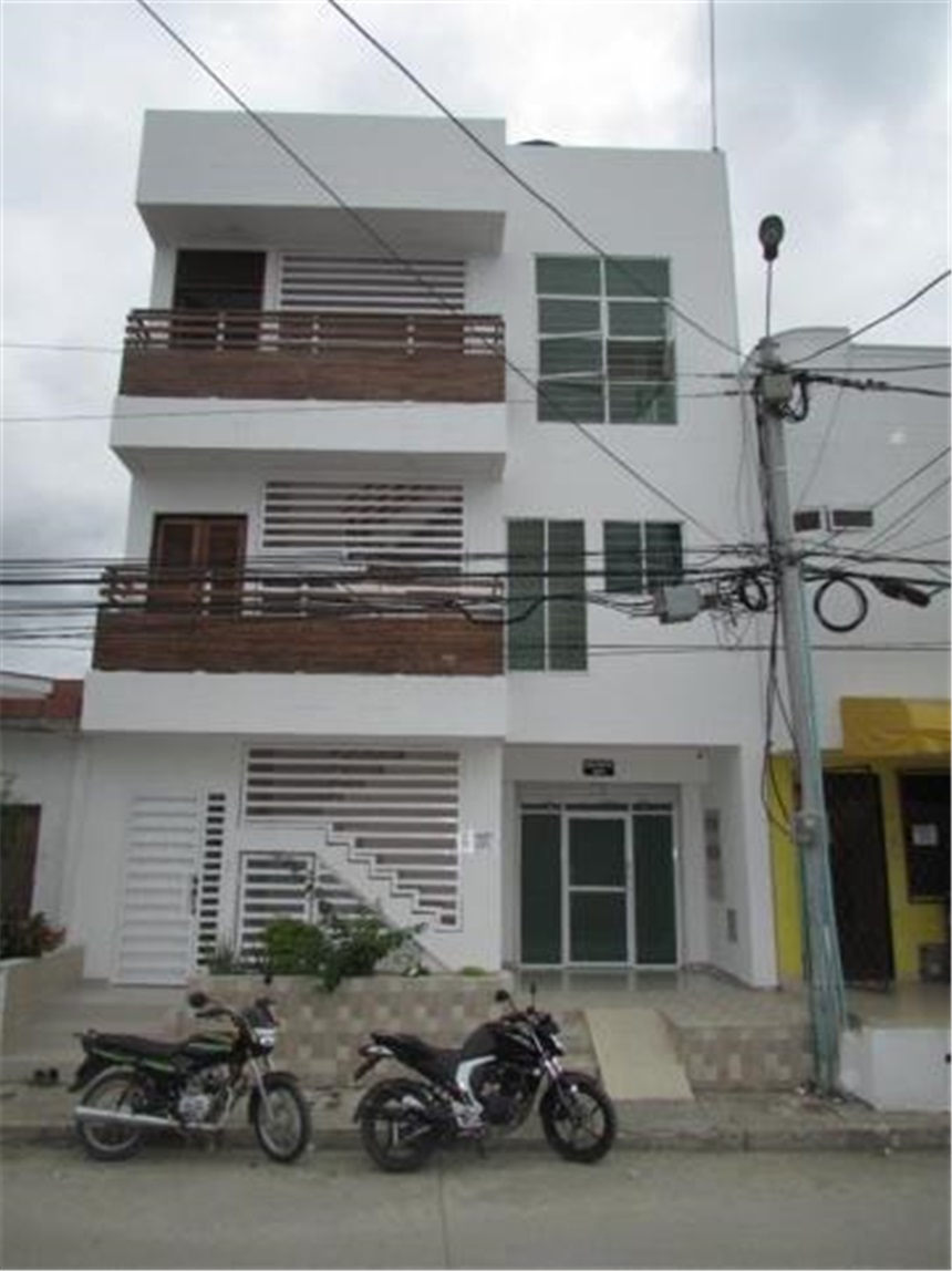 Edificio en venta en La Floresta, Montería, 700 m² · foto 2 de 18