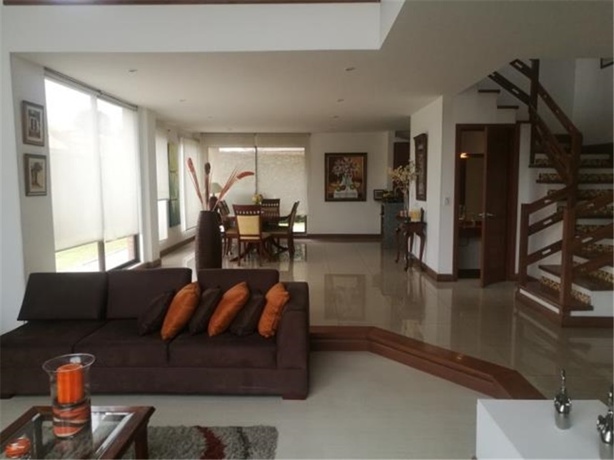 Casa en venta en Guaymaral, Bogotá · foto 3 de 24