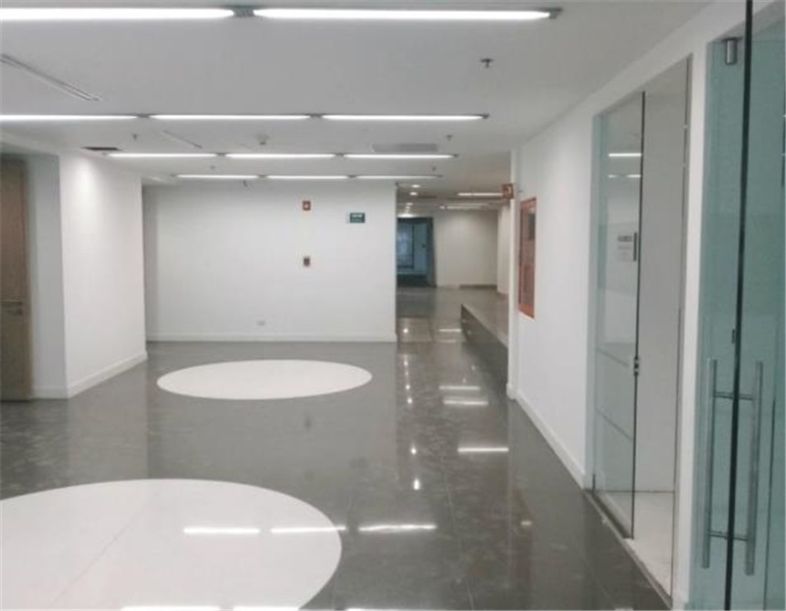 Oficina en Arriendo - More