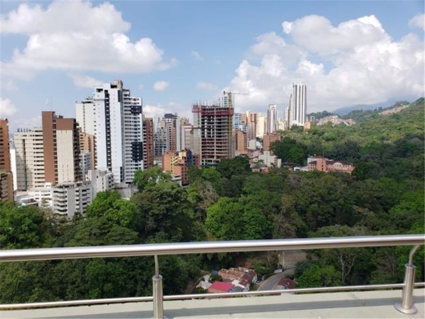 Apartamento de 4 alcobas en venta en Terrazas, Bucaramanga, 289 m² · foto 4 de 24