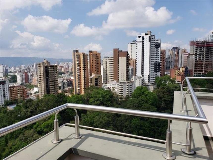 Apartamento de 4 alcobas en venta en Terrazas, Bucaramanga, 289 m² · foto 18 de 24