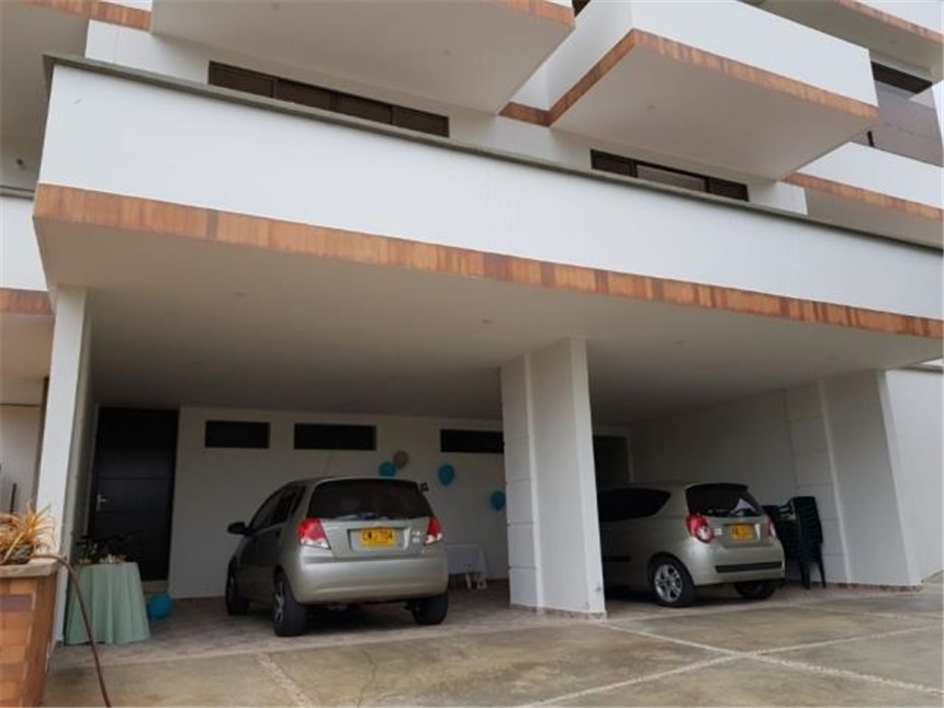 Casa de 6 alcobas en venta en Campo Verde, Piedecuesta, 757 m² · foto 3 de 24