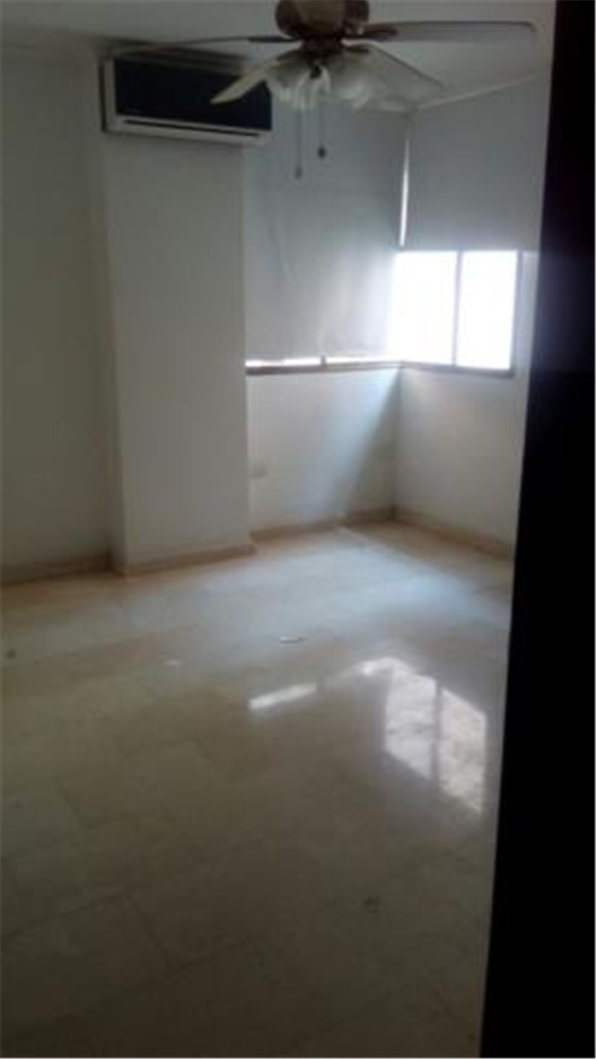 Apartamento de 3 alcobas en venta en El Country, Barranquilla, 210 m² · foto 3 de 14
