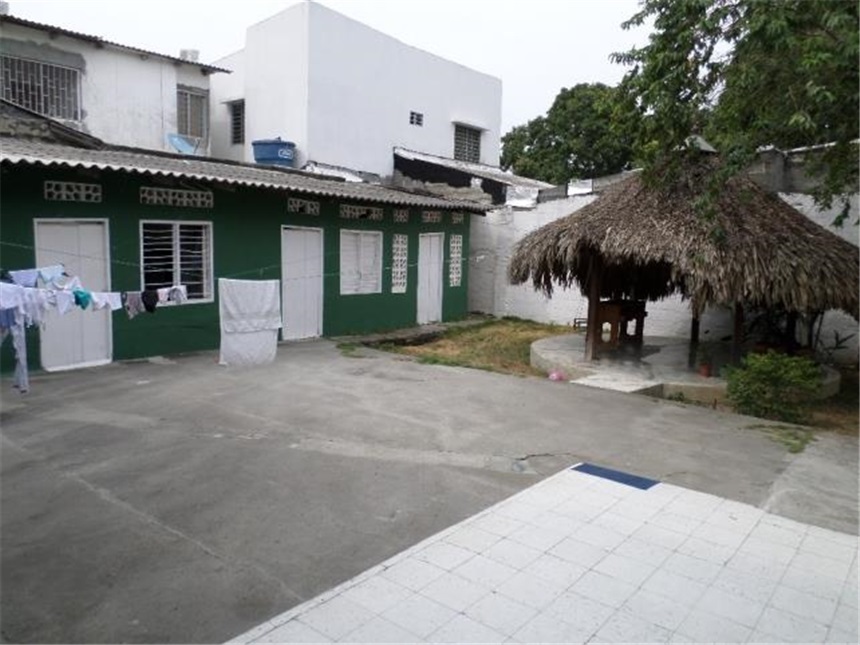 Casa de 6 alcobas en venta en Chuchurubi, Montería, 509 m² · foto 19 de 24
