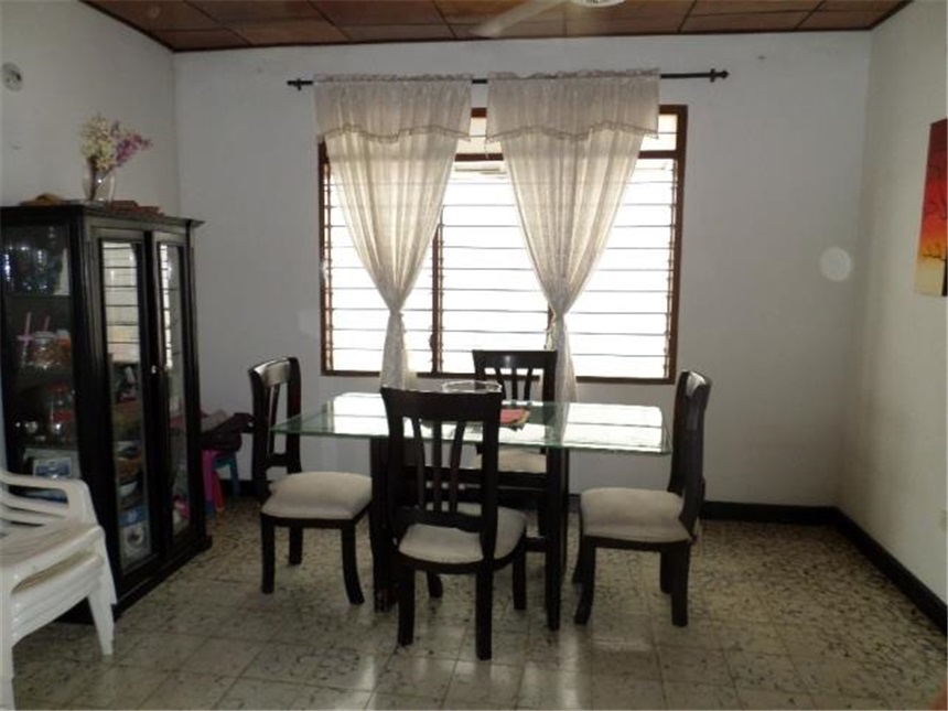 Casa de 6 alcobas en venta en Chuchurubi, Montería, 509 m² · foto 5 de 24