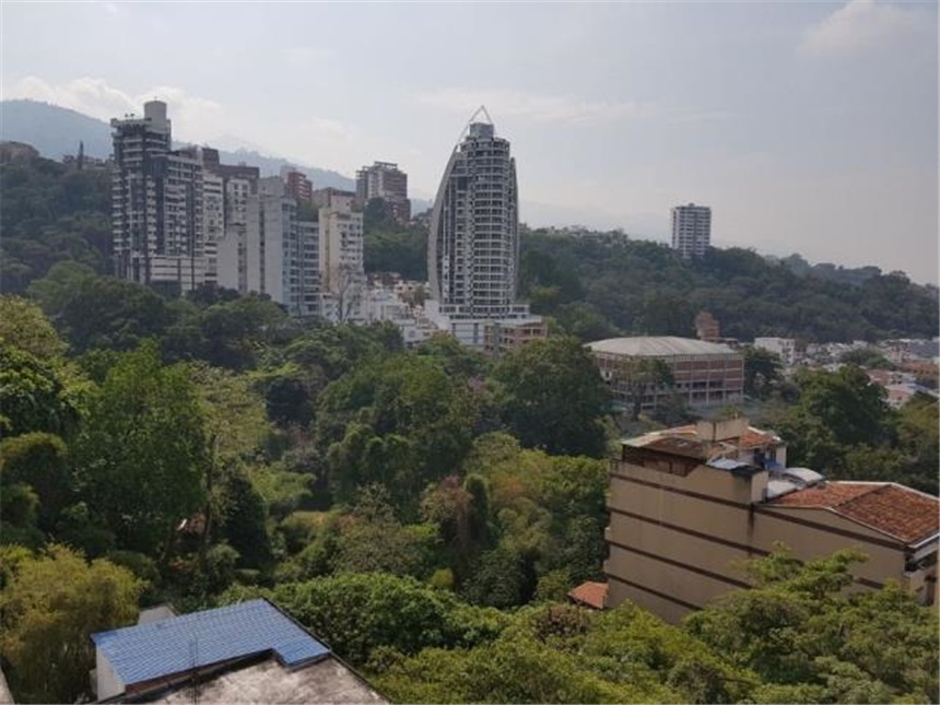 Apartamento de 4 alcobas en venta en Cabecera Del Llano, Bucaramanga, 220 m² · foto 11 de 21