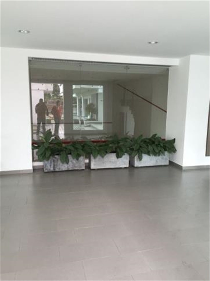 Piso – Pereira, Los Angeles - Más