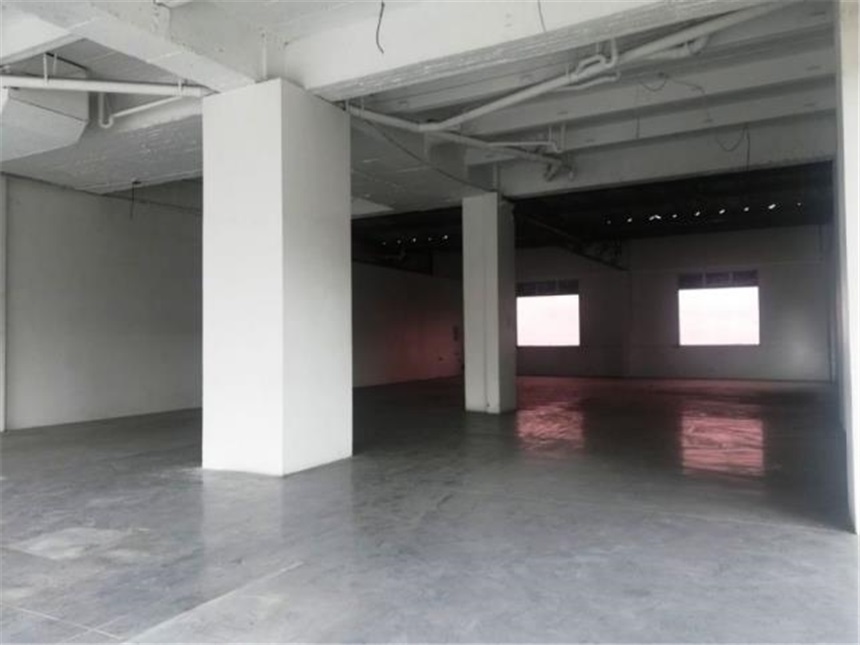 Local en Arriendo - Vista 2