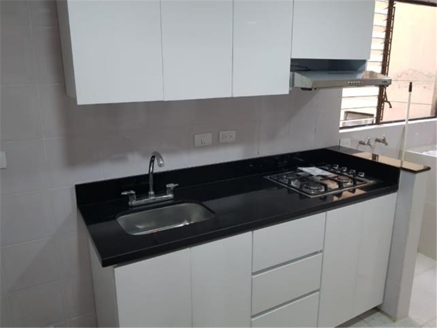 Apartamento de 2 alcobas en venta en Cabecera Del Llano, Bucaramanga, 84 m² · foto 3 de 14