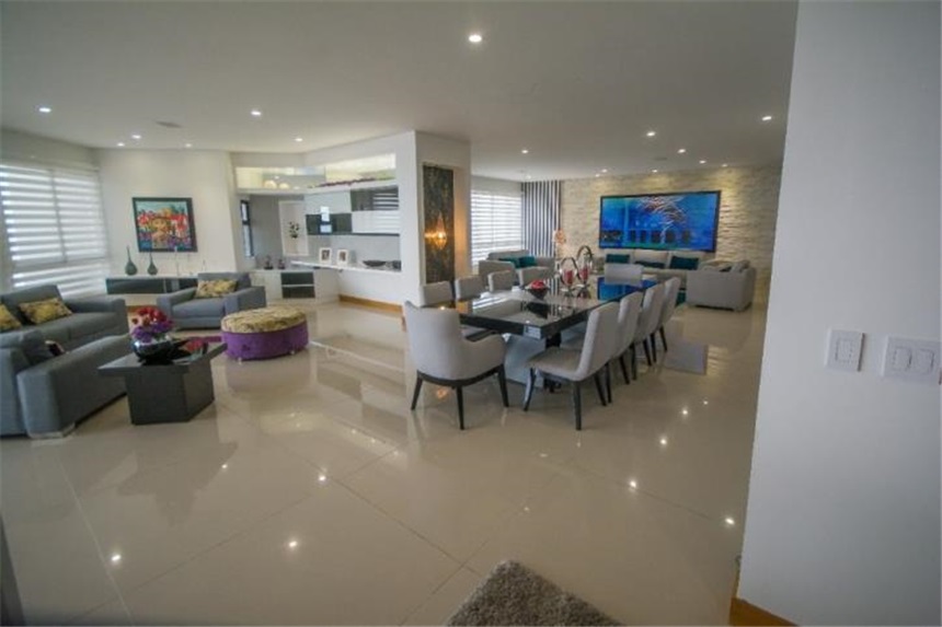 Apartamento de 4 alcobas en venta en Cabecera Del Llano, Bucaramanga, 525 m² · foto 3 de 24