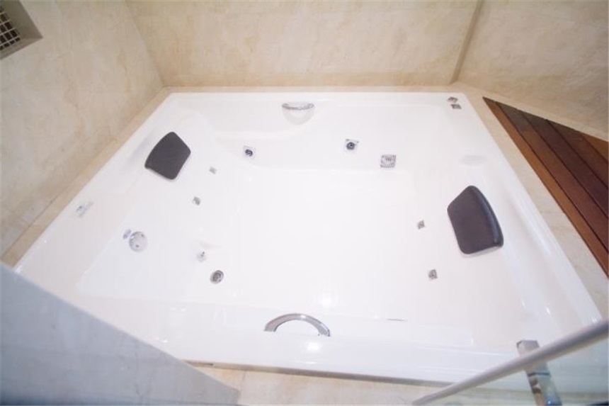 Apartamento de 4 alcobas en venta en Cabecera Del Llano, Bucaramanga, 525 m² · foto 18 de 24