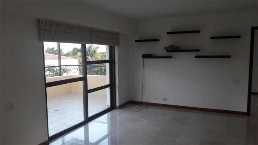 Casa de 5 alcobas en venta en Ciudad Jardin, Cali, 400 m² · foto 23 de 24