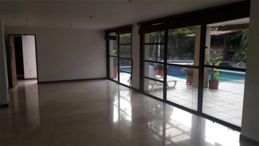 Casa de 5 alcobas en venta en Ciudad Jardin, Cali, 400 m² · foto 14 de 24