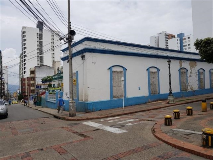 Casa en venta en Bolivar, Bucaramanga, 470 m² · foto 3 de 19
