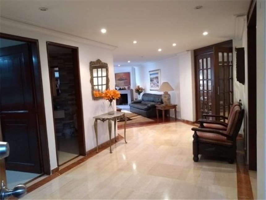 Apartamento en venta en Santa Barbara, Bogotá · foto 3 de 24