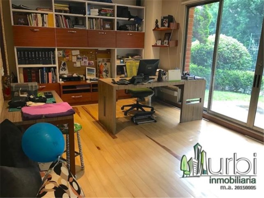 Casa de 3 alcobas en venta en Cerros De Suba, Bogotá, 336 m² · foto 8 de 24