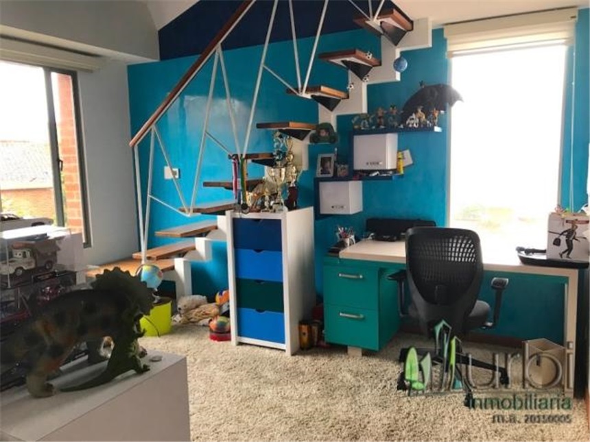 Casa de 3 alcobas en venta en Cerros De Suba, Bogotá, 336 m² · foto 18 de 24