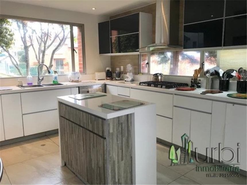 Casa de 3 alcobas en venta en Cerros De Suba, Bogotá, 336 m² · foto 9 de 24
