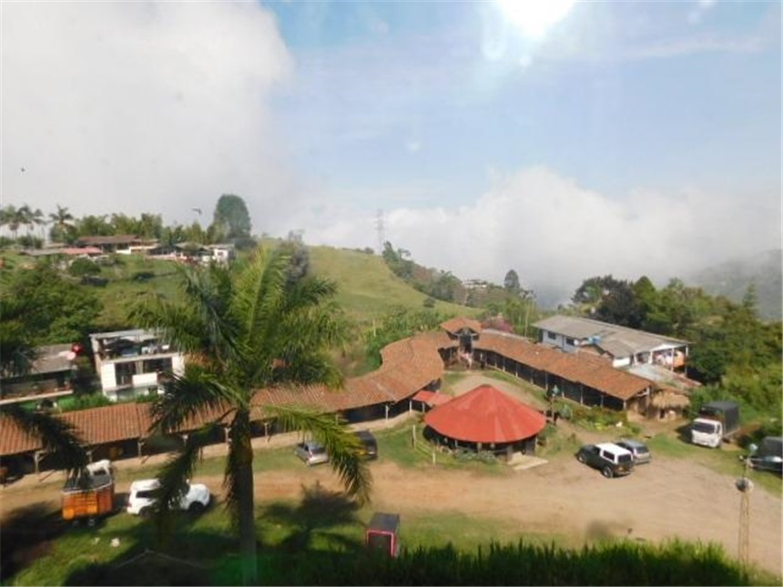 Finca en venta en Alto Tablazo, Manizales, 12400 m² · foto 2 de 24