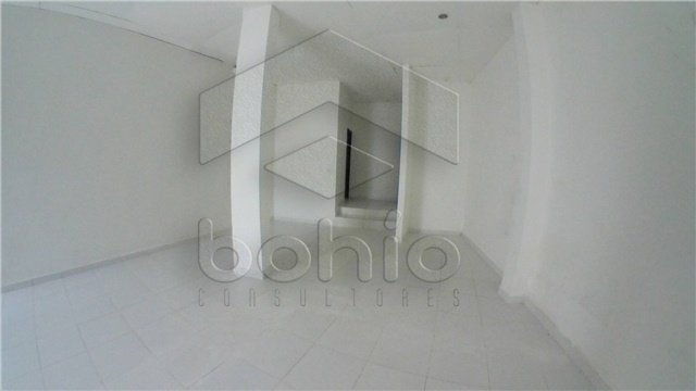 Local en Arriendo - Más