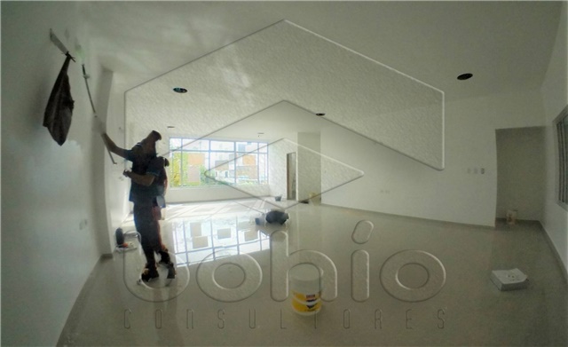 Local en Arriendo - Más