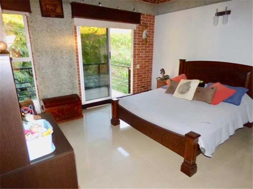 Casa de 5 alcobas en venta en El Poblado, Medellín, 400 m² · foto 15 de 24