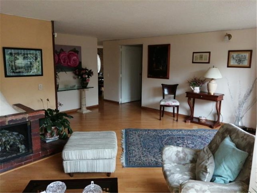 Casa en venta en Niza, Bogotá · foto 3 de 24