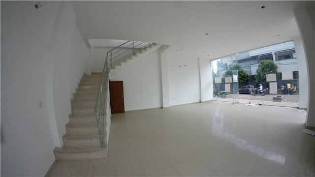 Local en Arriendo - Vista 2