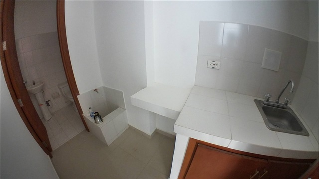 Local en Arriendo - Más