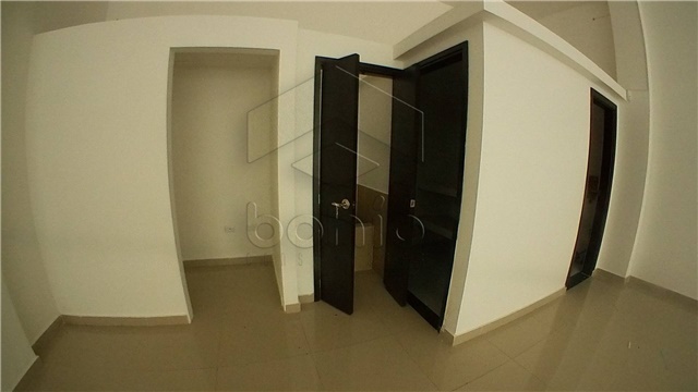 Local en Arriendo - Más