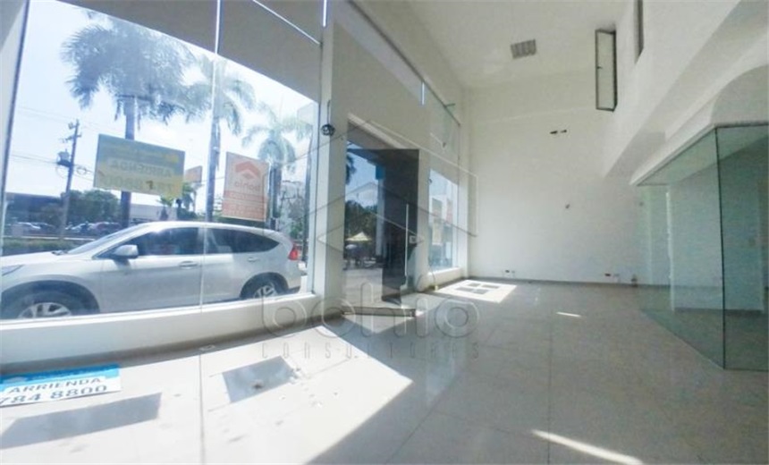 Local en Arriendo - Vista 2