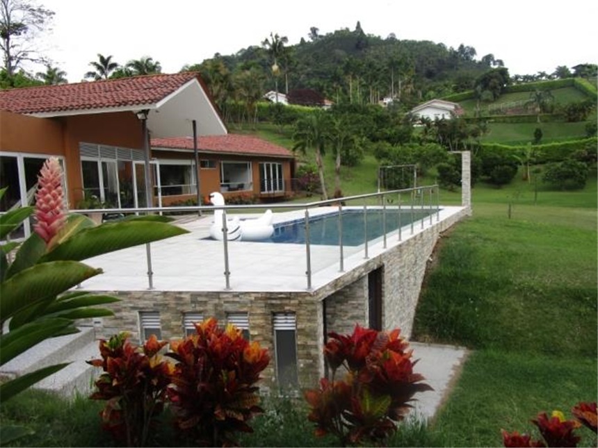 Casa en venta en La Trinidad, Manizales · foto 2 de 19
