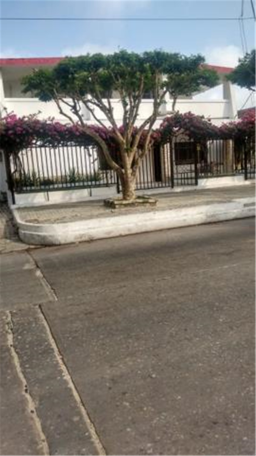 Casa de 6 alcobas en venta en Nueva Granada, Barranquilla, 506 m² · foto 2 de 23