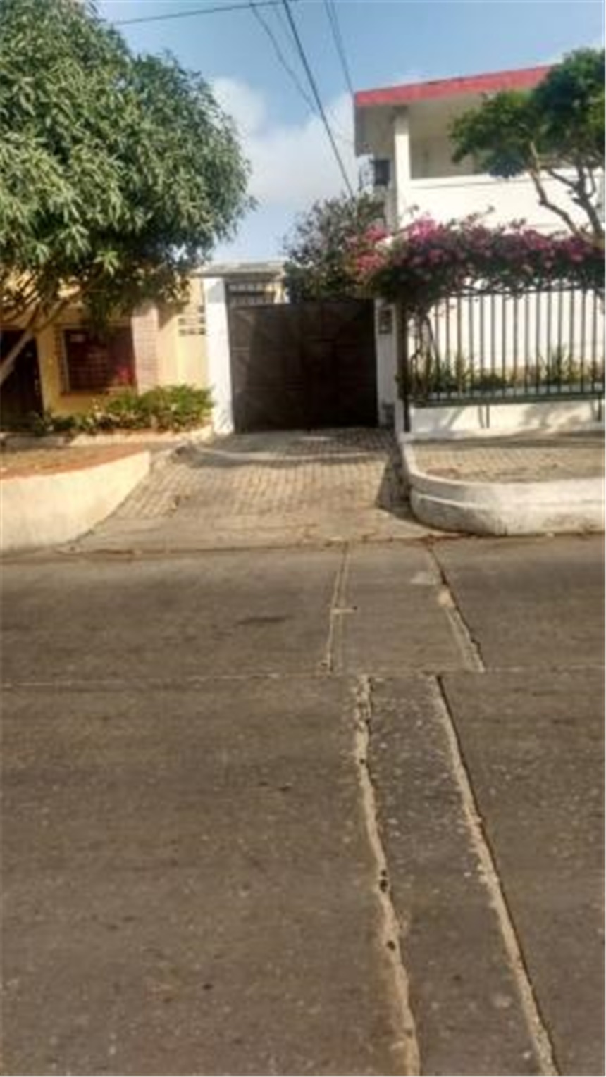 Casa de 6 alcobas en venta en Nueva Granada, Barranquilla, 506 m² · foto 3 de 23
