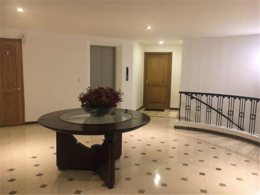 Apartamento de 3 alcobas en venta en La Calleja, Bogotá, 180 m² · foto 3 de 24
