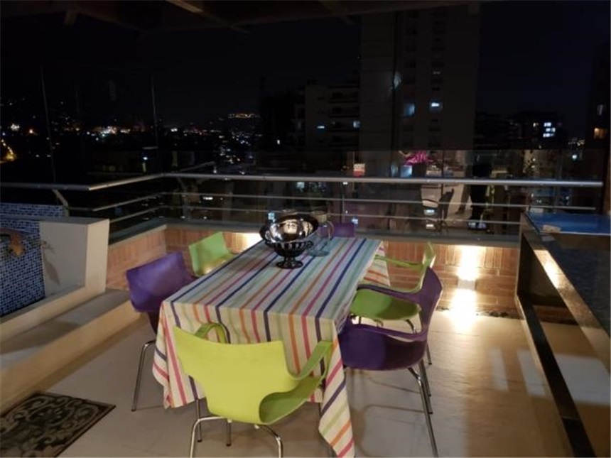 Apartamento de 4 alcobas en venta en Cabecera Del Llano, Bucaramanga, 365 m² · foto 12 de 24